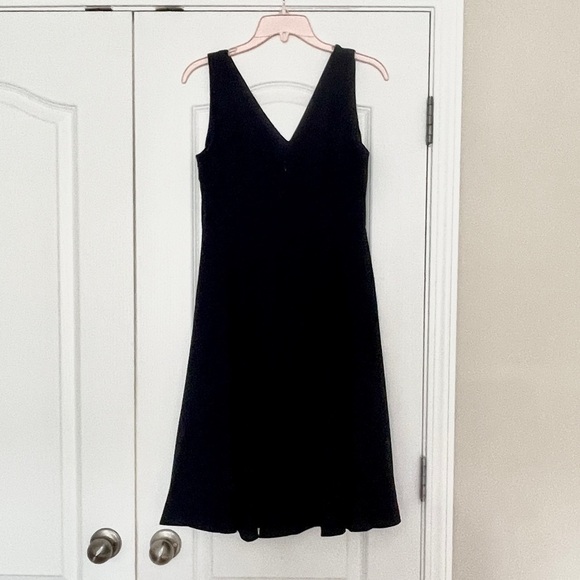 Gal Meets Glam Navy Knee-Length Sleeveless Kendra Dress Size 4 - Picture 3 of 7